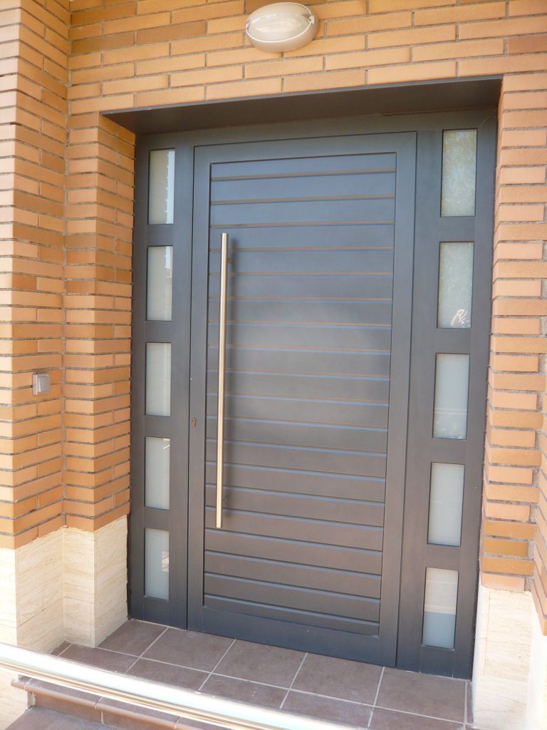 Carpintería de aluminio para entrada de edificios